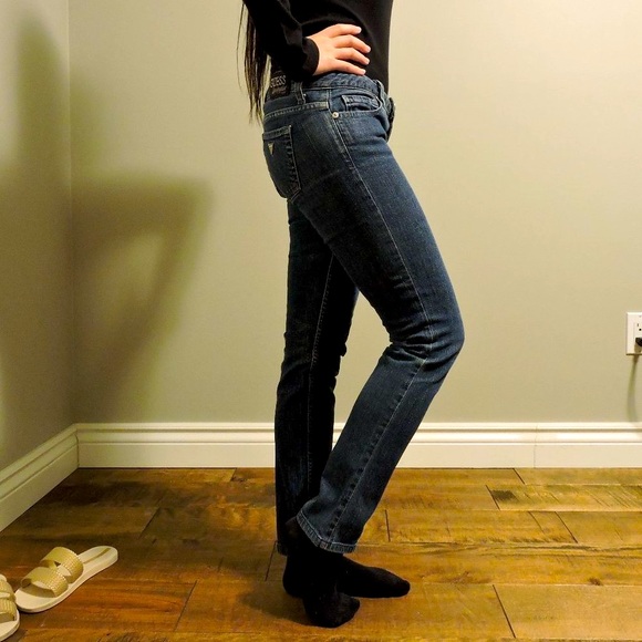 Guess Low-rise Foxy Skinny Jeans, Medium Wash, US Size 26 - Picture 8 of 12